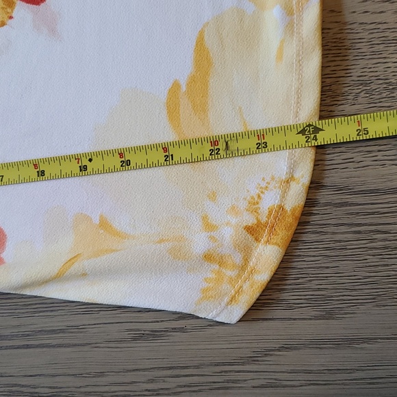 New York and Company Top - Picture 7 of 9